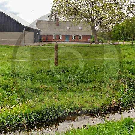 Lovely In With Wifi Hébergement de vacances *