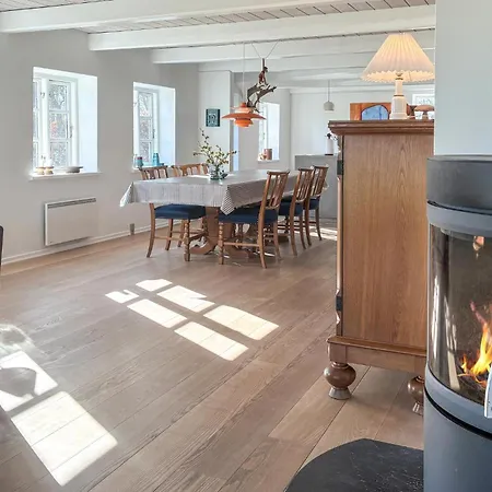 Lovely In With Wifi Holiday home *